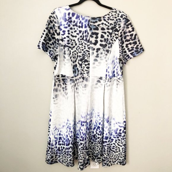 Eloquii animal print dress short sleeve - Picture 2 of 8